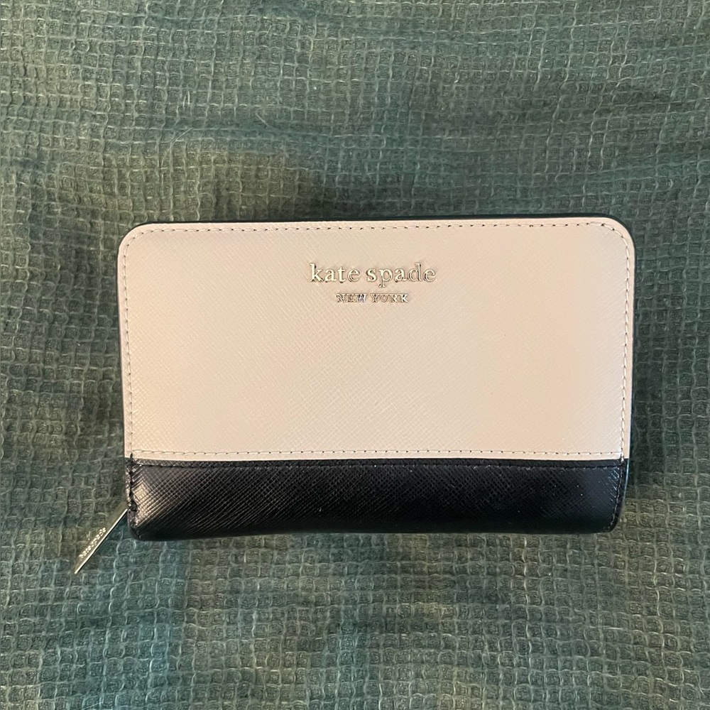 NWOT Kate Spade Madison Medium Bifold Wallet